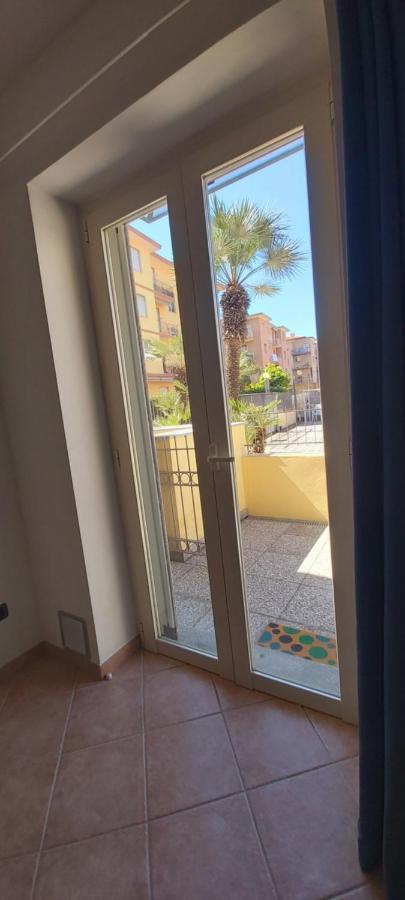 Appartamento La Spiaggia Bordighera Bagian luar foto