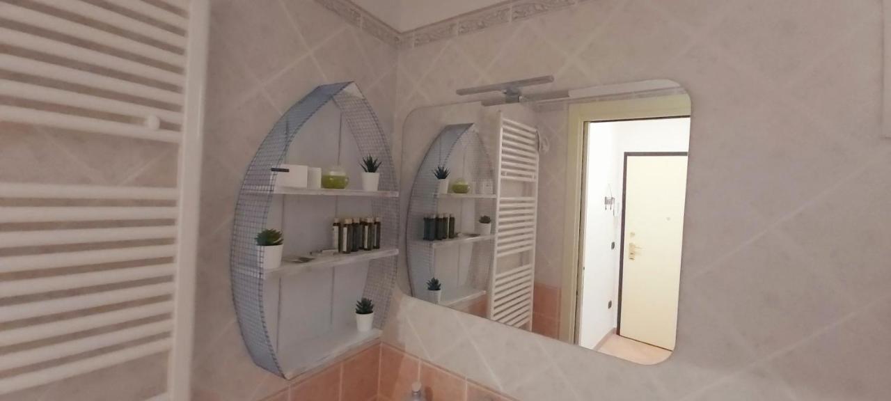 Appartamento La Spiaggia Bordighera Bagian luar foto